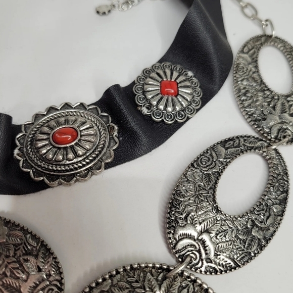 NWOT Free People Vincent Choker Necklace Red Concho - Picture 3 of 5